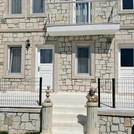 Vina Garden Hotel Tenedos