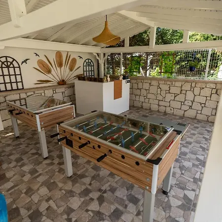Vina Garden Ξενοδοχείο Τένεδος